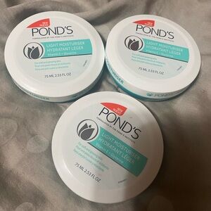 Light Moisturizer with Vitamin E - White and Blue. Set of 3